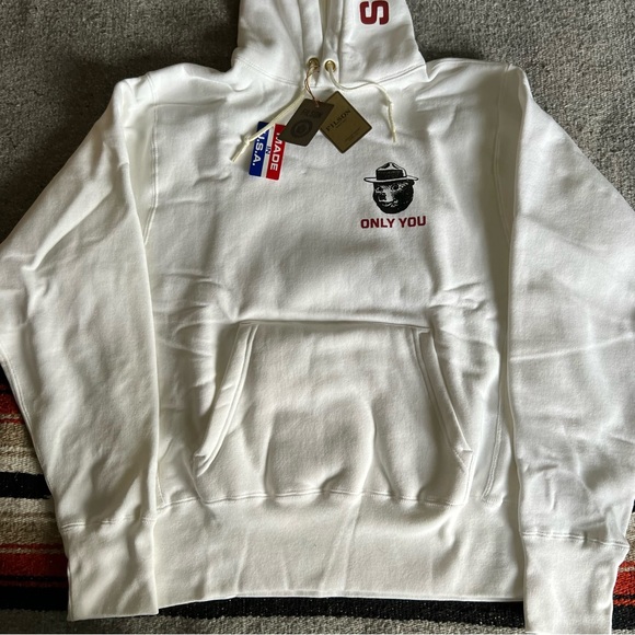 Filson Smokey Bear Sweatshirt - Picture 12 of 16